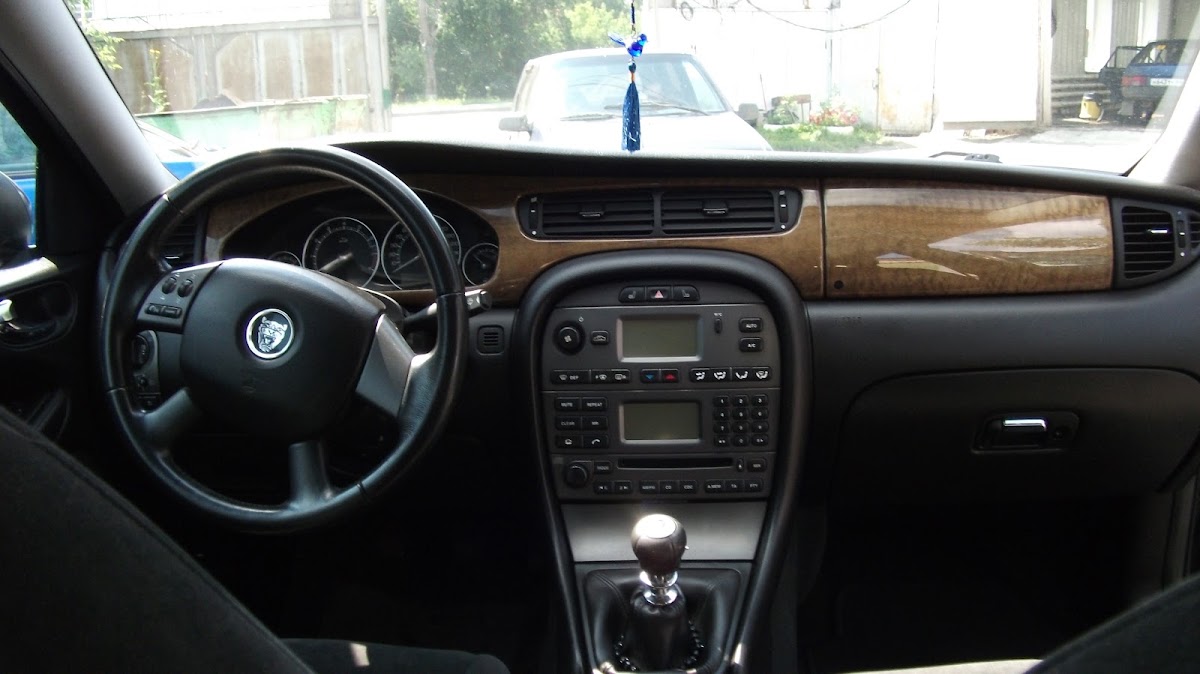 Jaguar X-Type