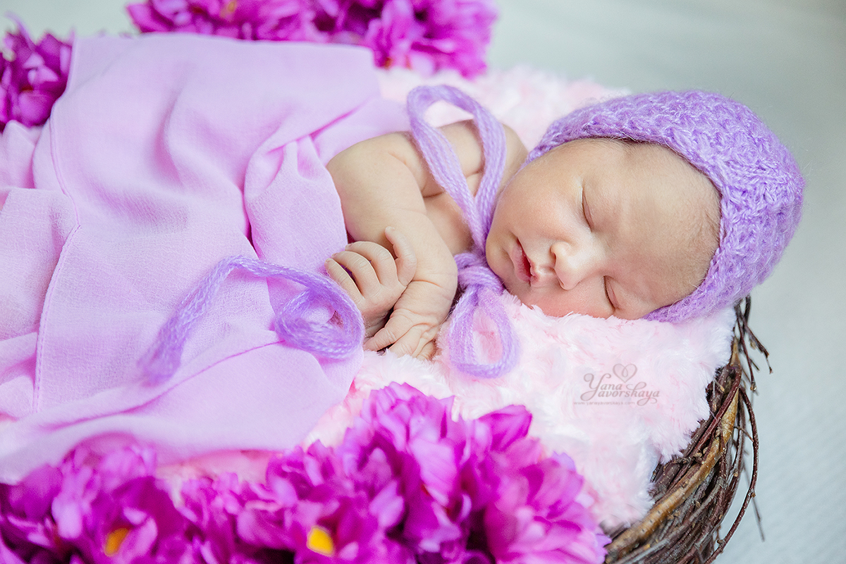 Newborn фотосессия новорожденных