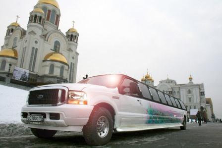 Ford Excursion — кадр 3 из 5