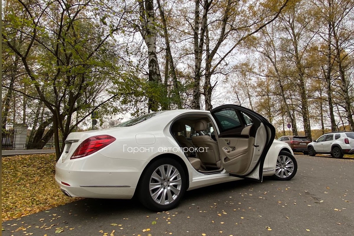 Mercedes Benz S-class 222