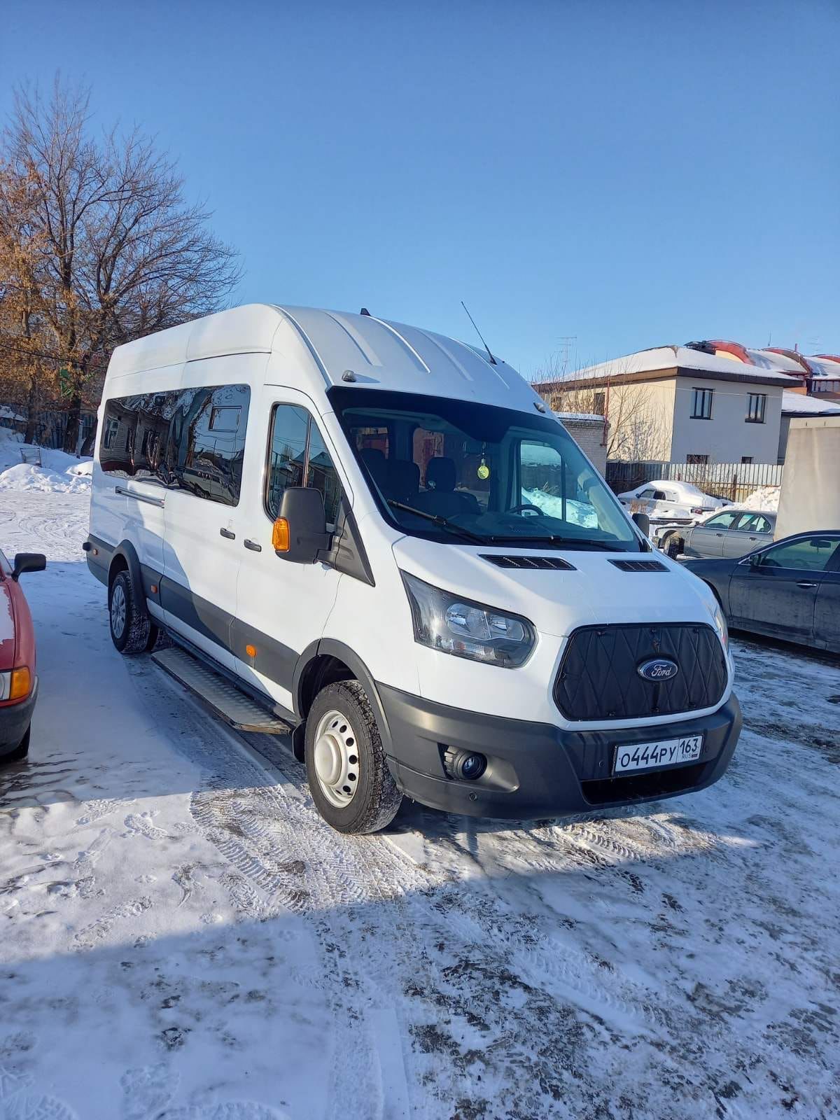 Ford — кадр 2 из 4