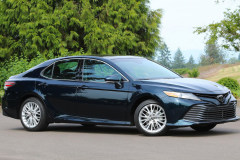 TOYOTA CAMRY — кадр 2 из 3