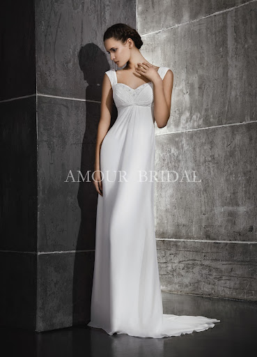 Испанские cвадебные платья Amour Bridal 2013.