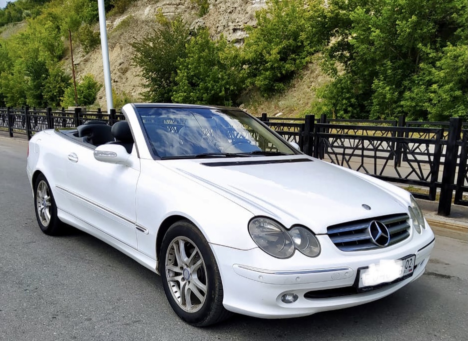 mercedes e cabrio — кадр 2 из 3
