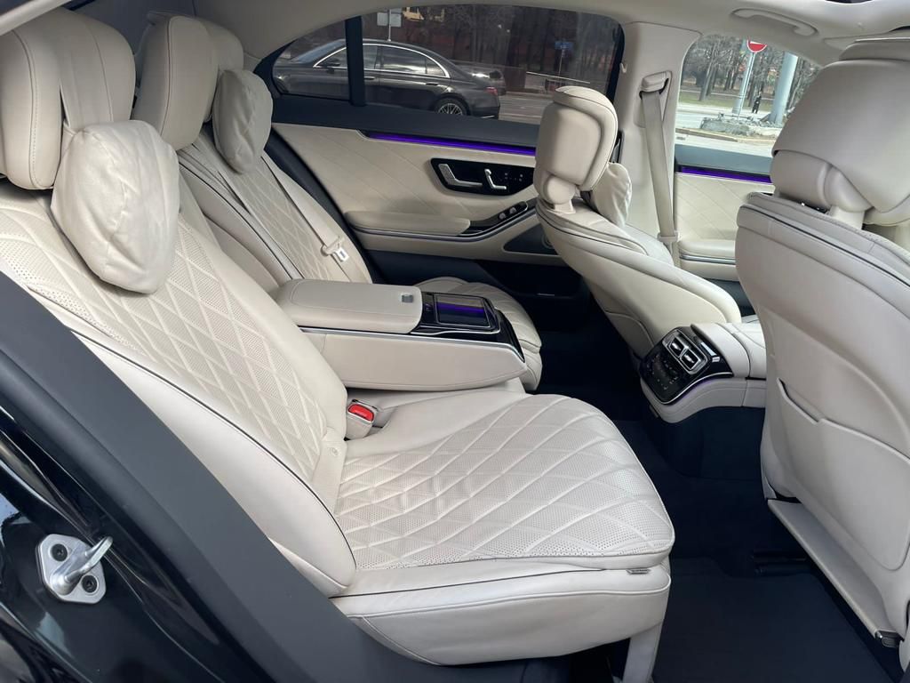Mercedes-Benz S-class W223 Black