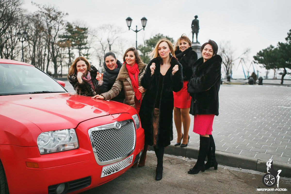 Лимузин Chrysler 300C RED
