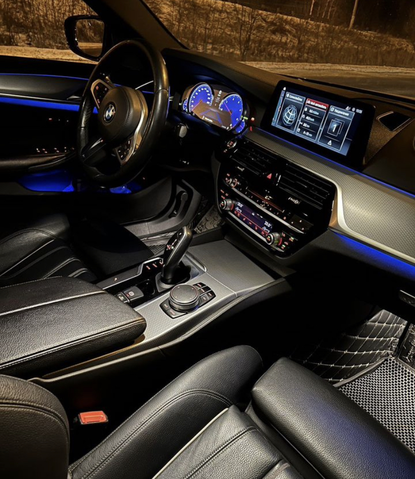 BMW 5 series белый — кадр 5 из 5