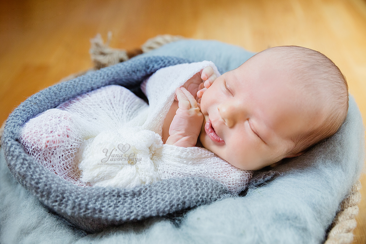 Newborn фотосессия новорожденных