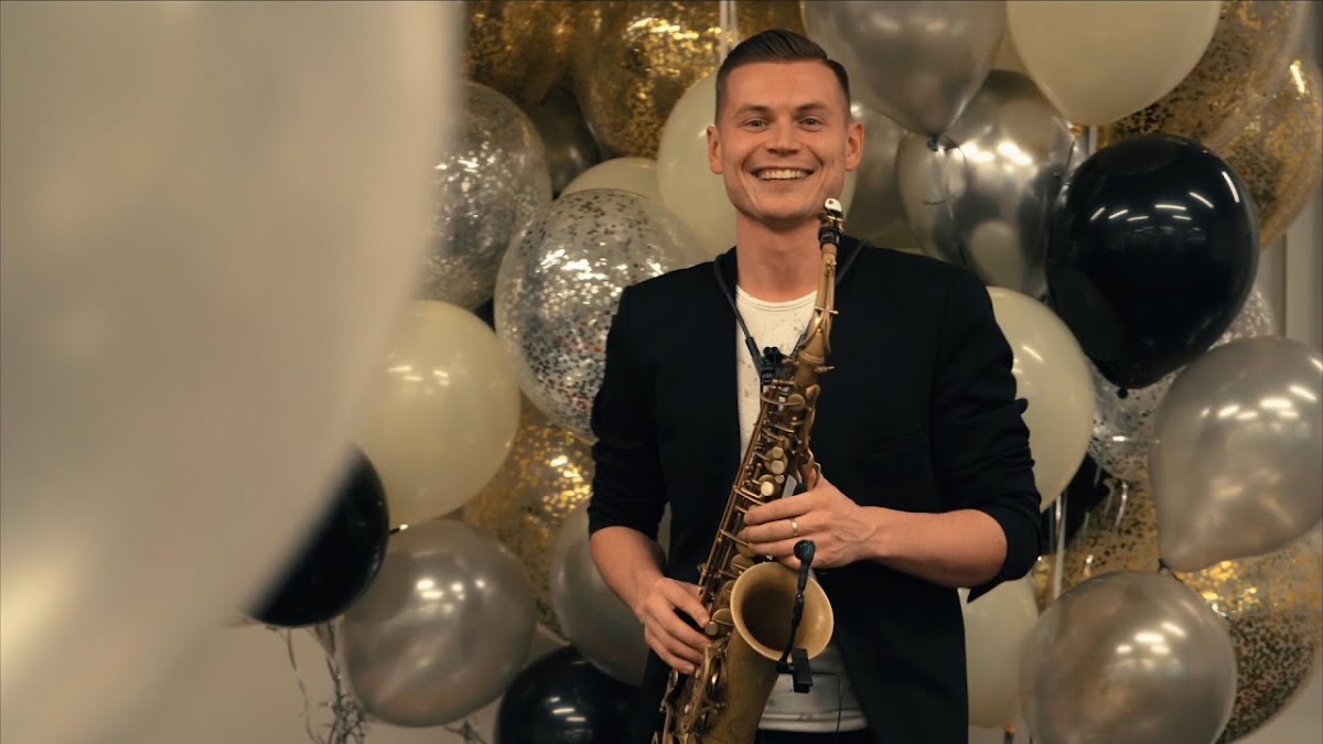 Игра на саксофоне