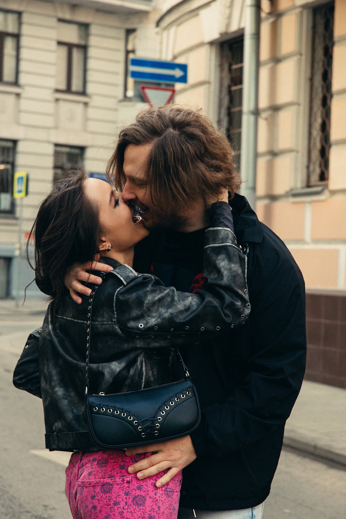 Катя и Сергей, прогулка на закате по улицам города
