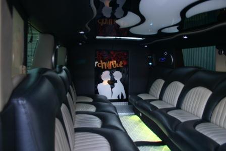 Mega Hummer H2