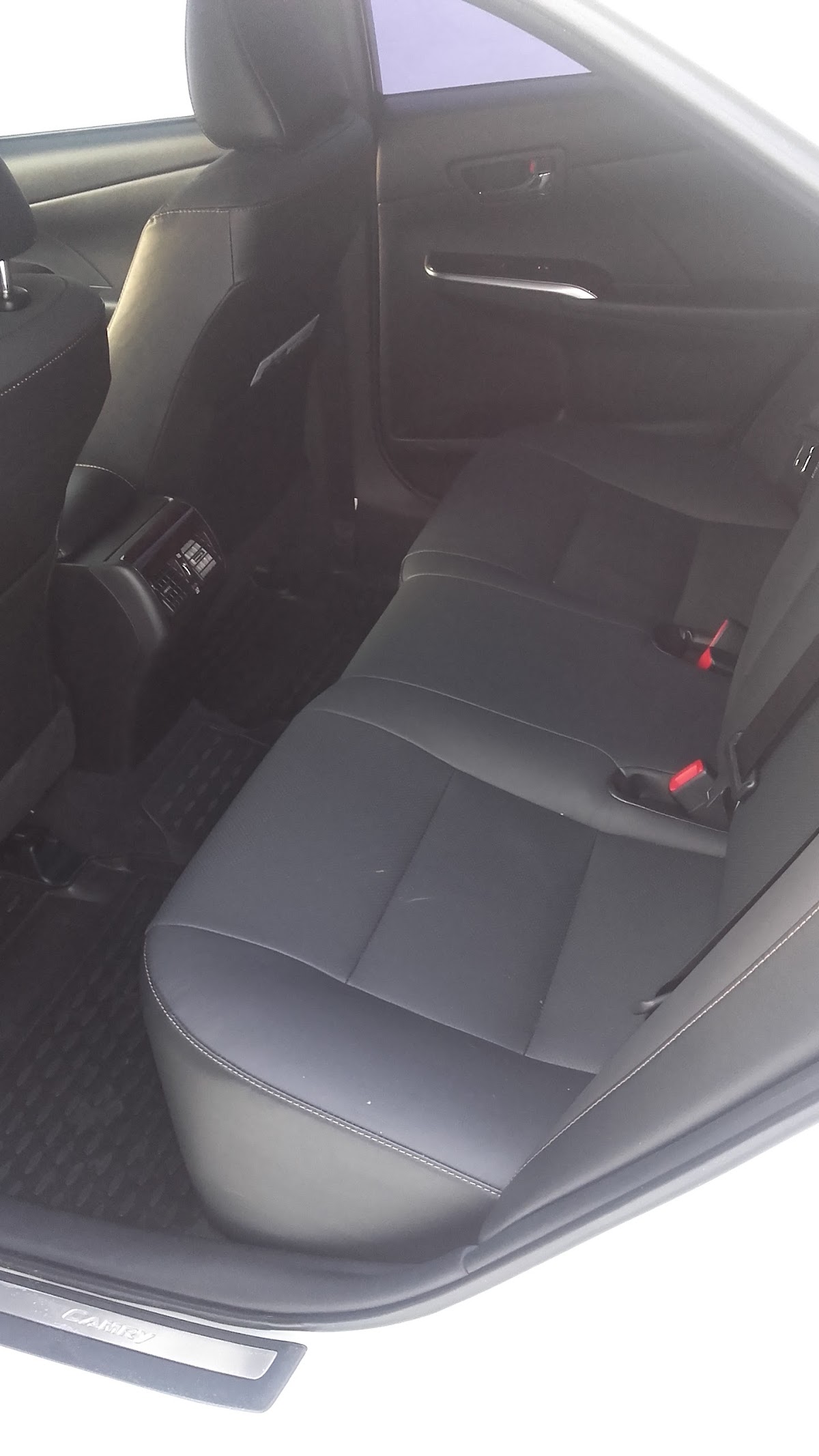 TOYOTA CAMRY V55 — кадр 2 из 4
