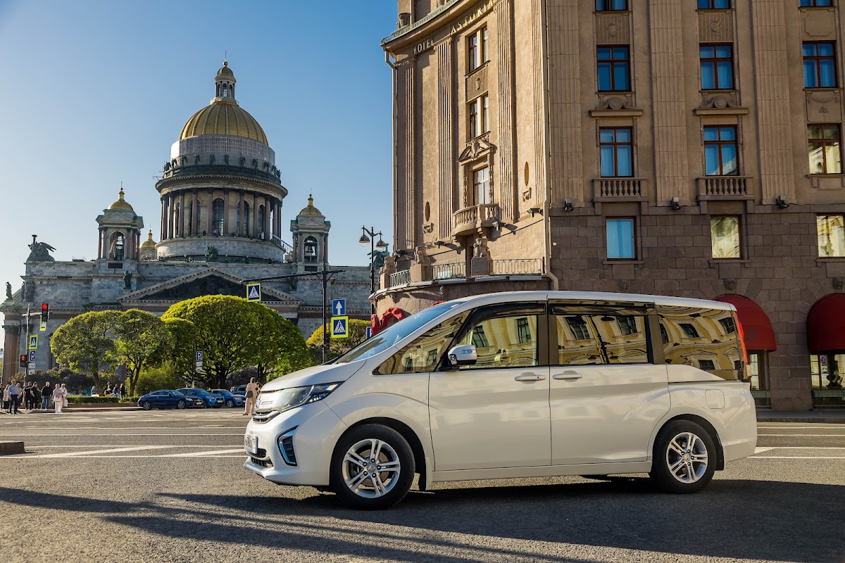 Минивэн Honda Stepwgn
