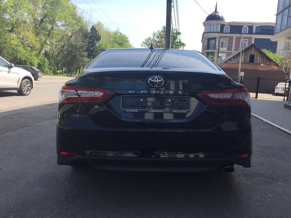 Toyota Camry — кадр 2 из 5
