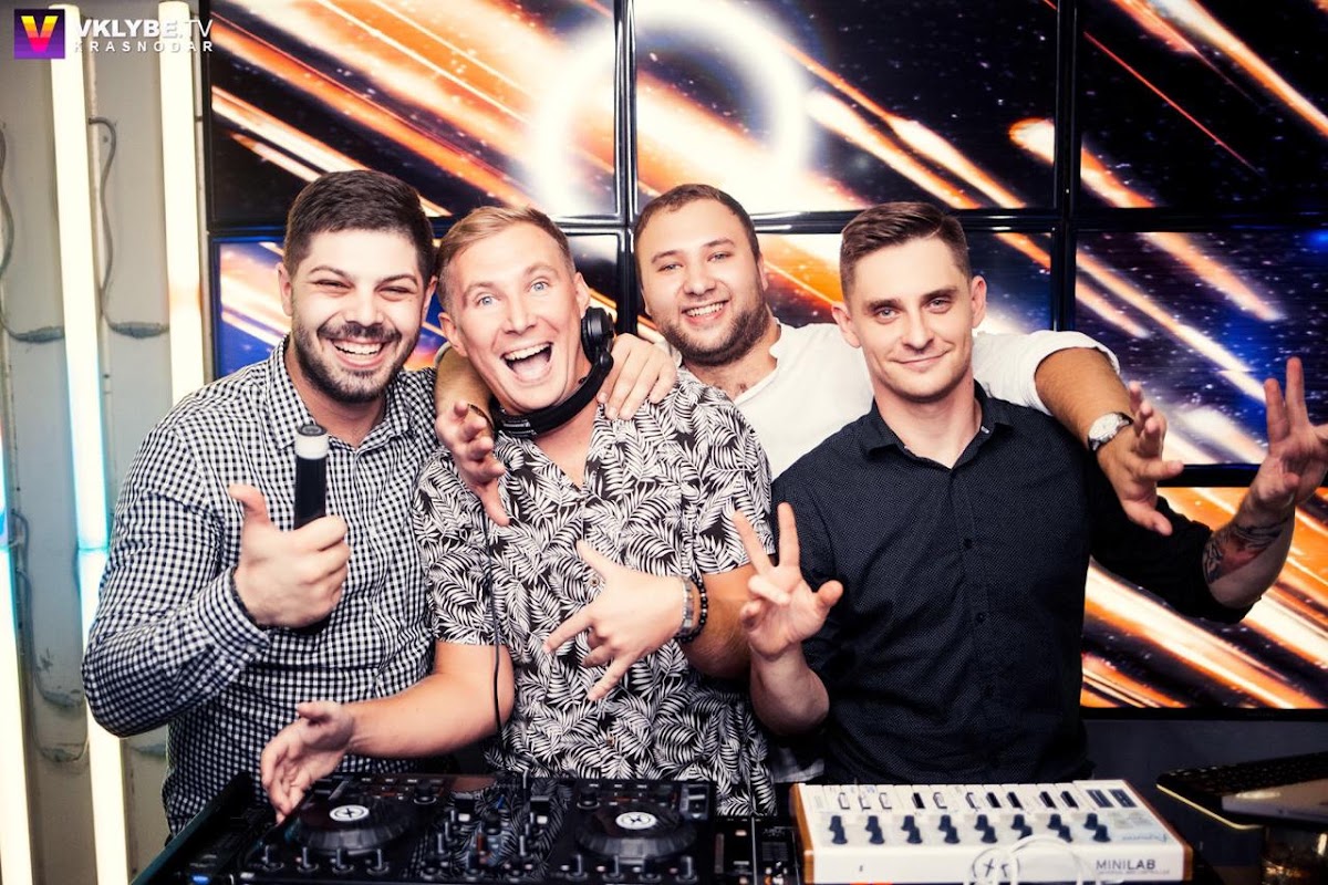 Dj Hobbit