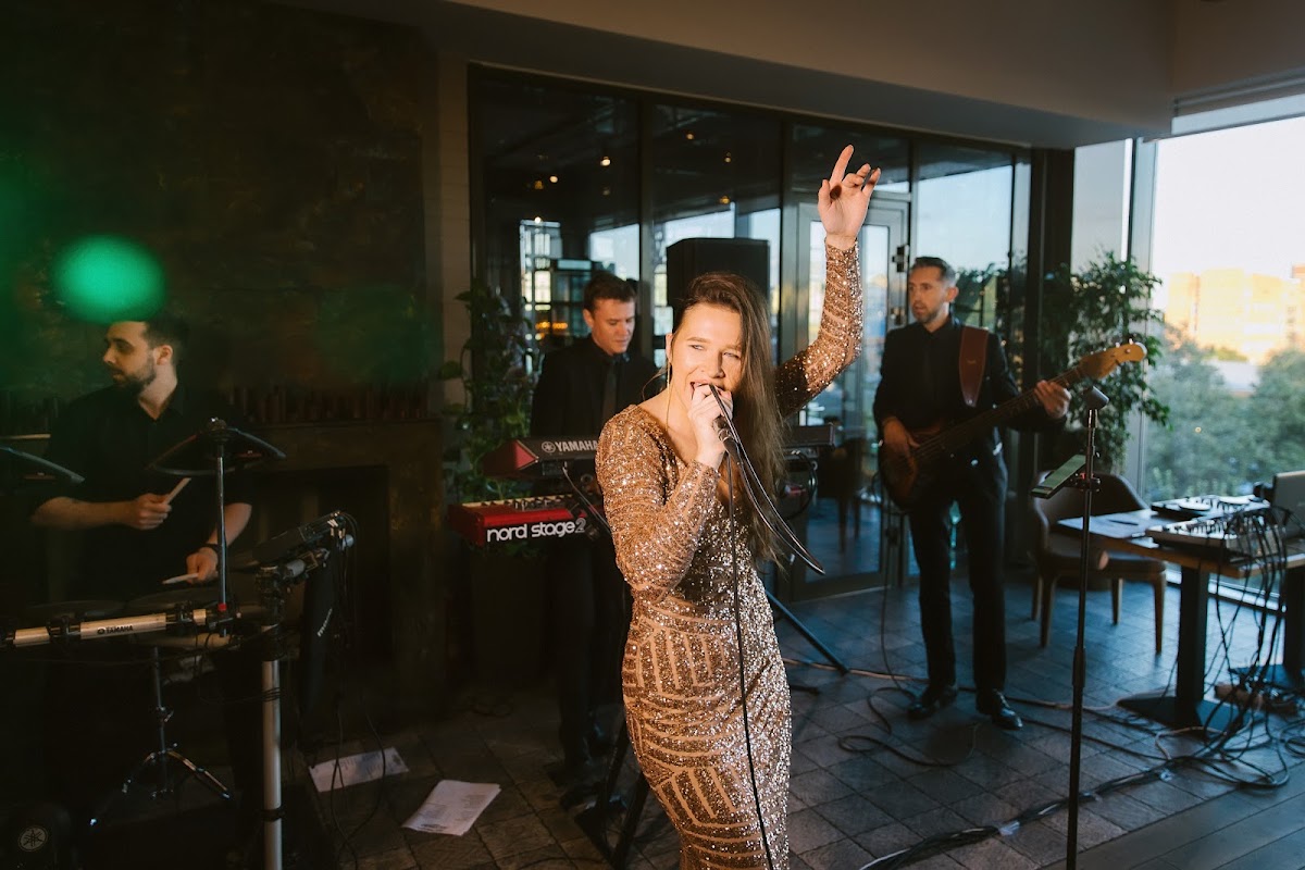 Кавер-группа на свадьбу Нижний Новгород Funkeys Music Band на камерном юбилее в Lobachevsky Plaza