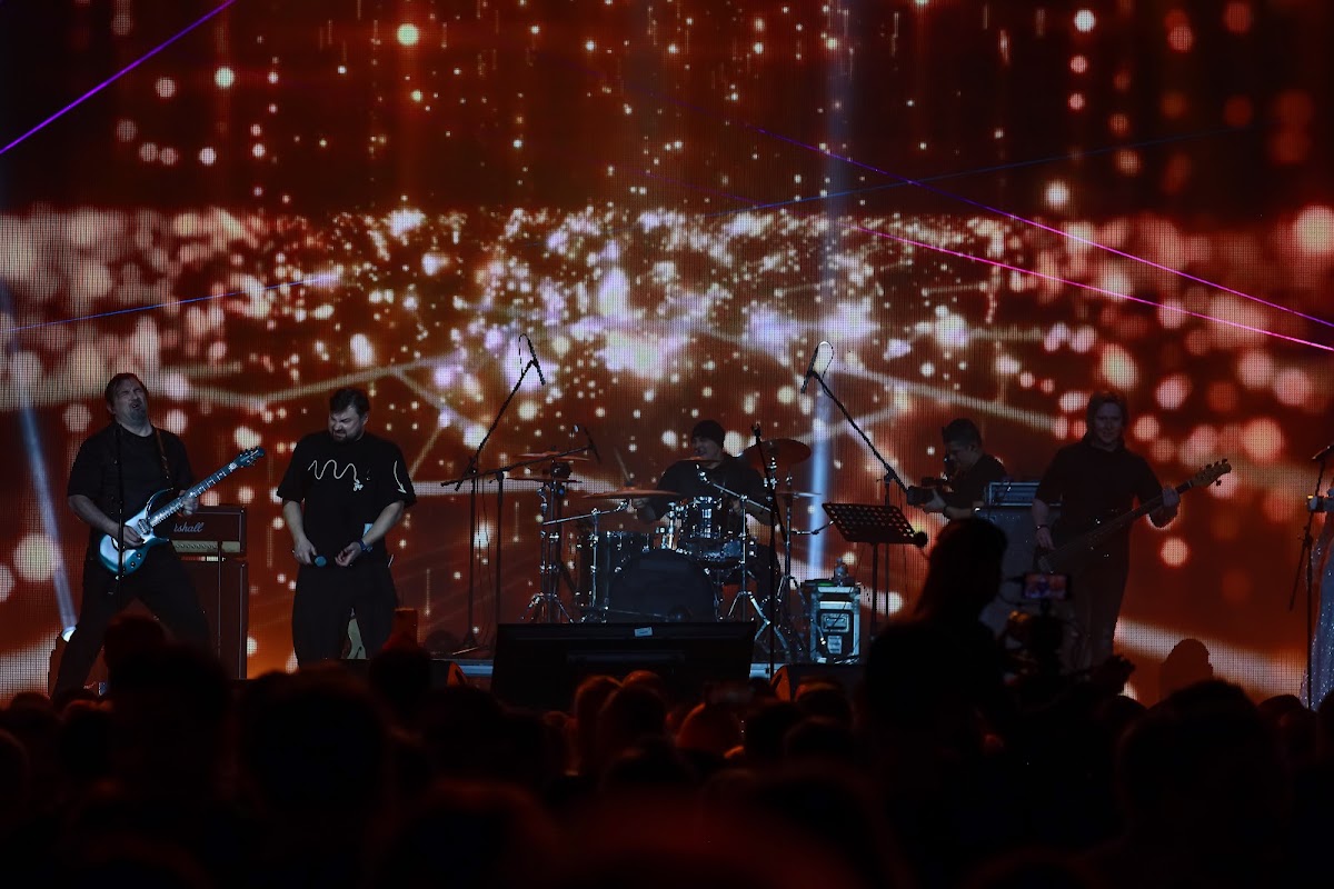 ACTIVE BAND LIVE