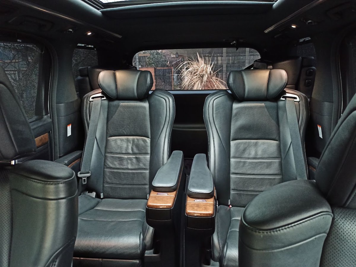 Alphard — кадр 3 из 4