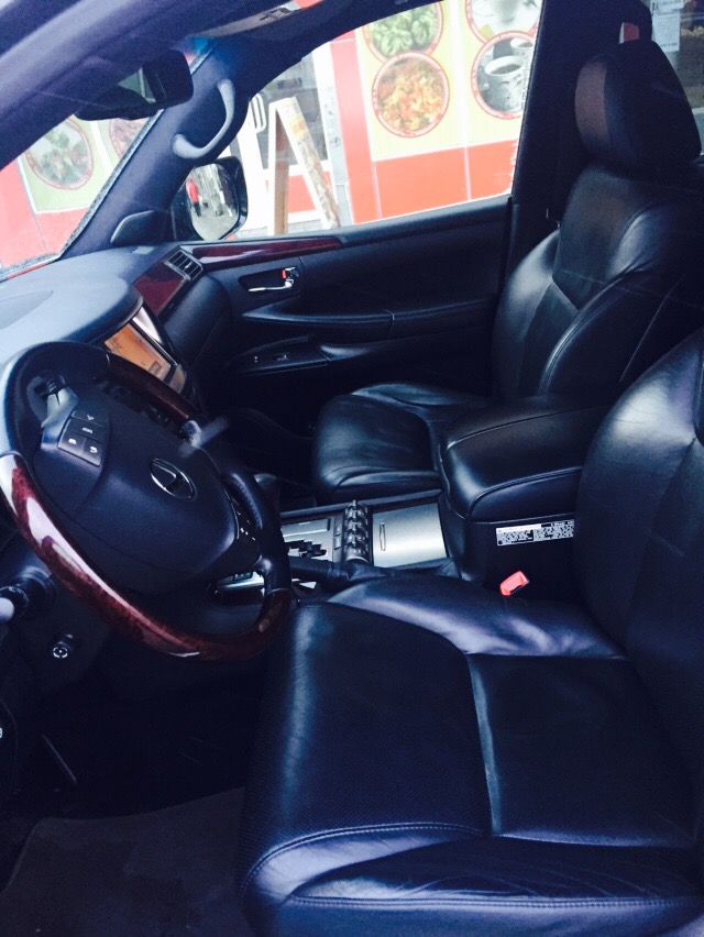 Lexus 570