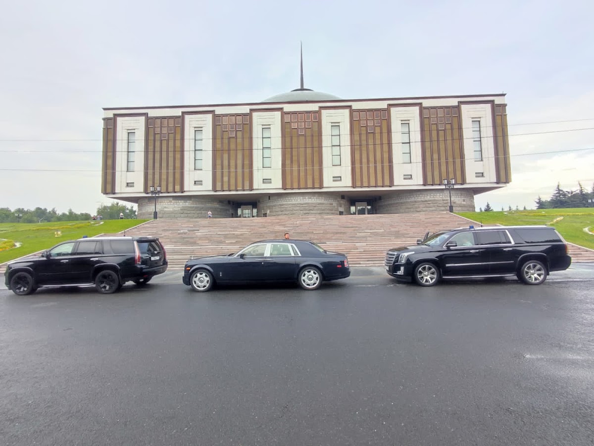 Rolls-Royce — кадр 5 из 12