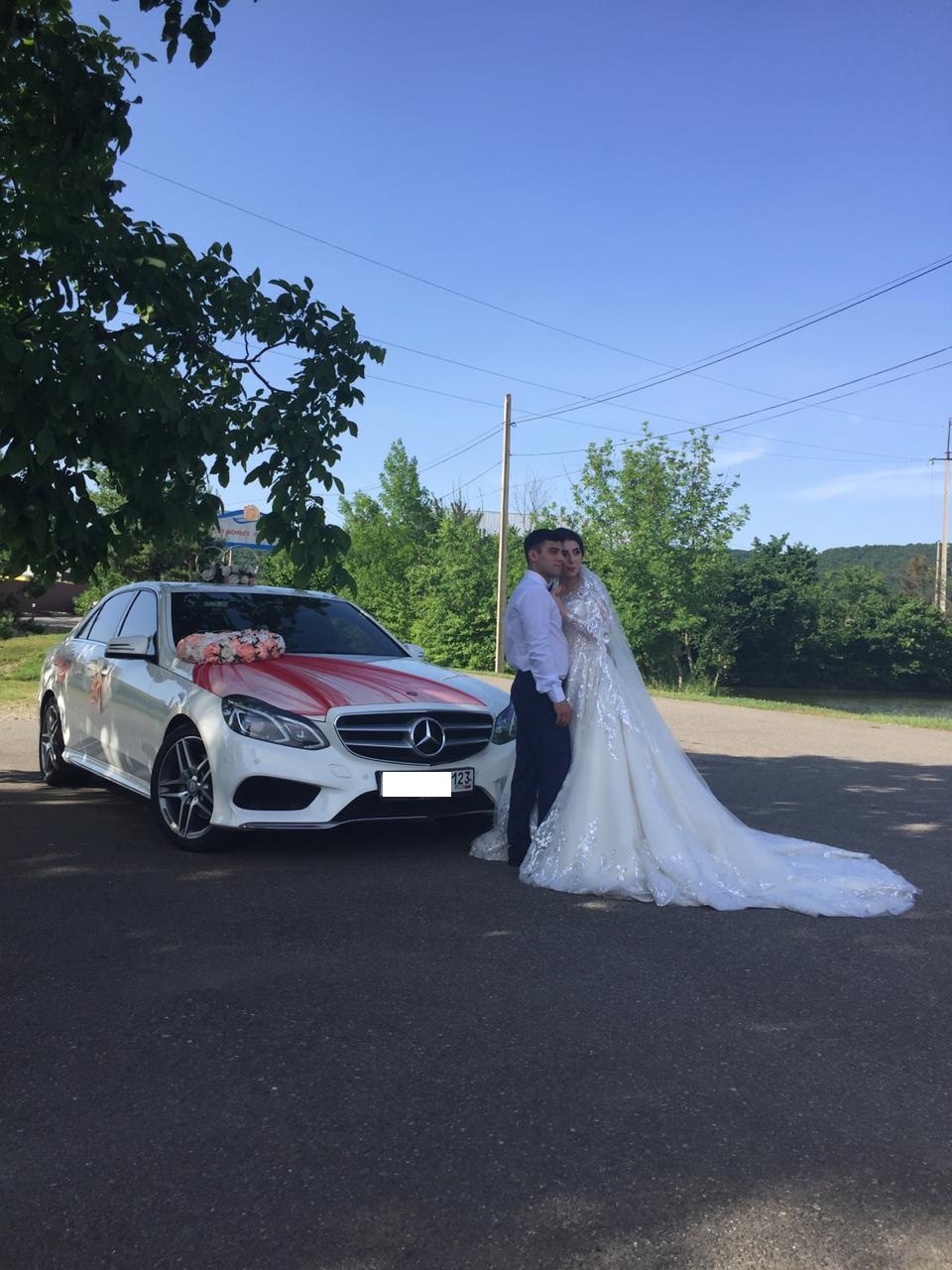 Mercedes W212 рестайлинг — кадр 2 из 3