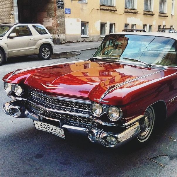 Cadillac De Ville (red)