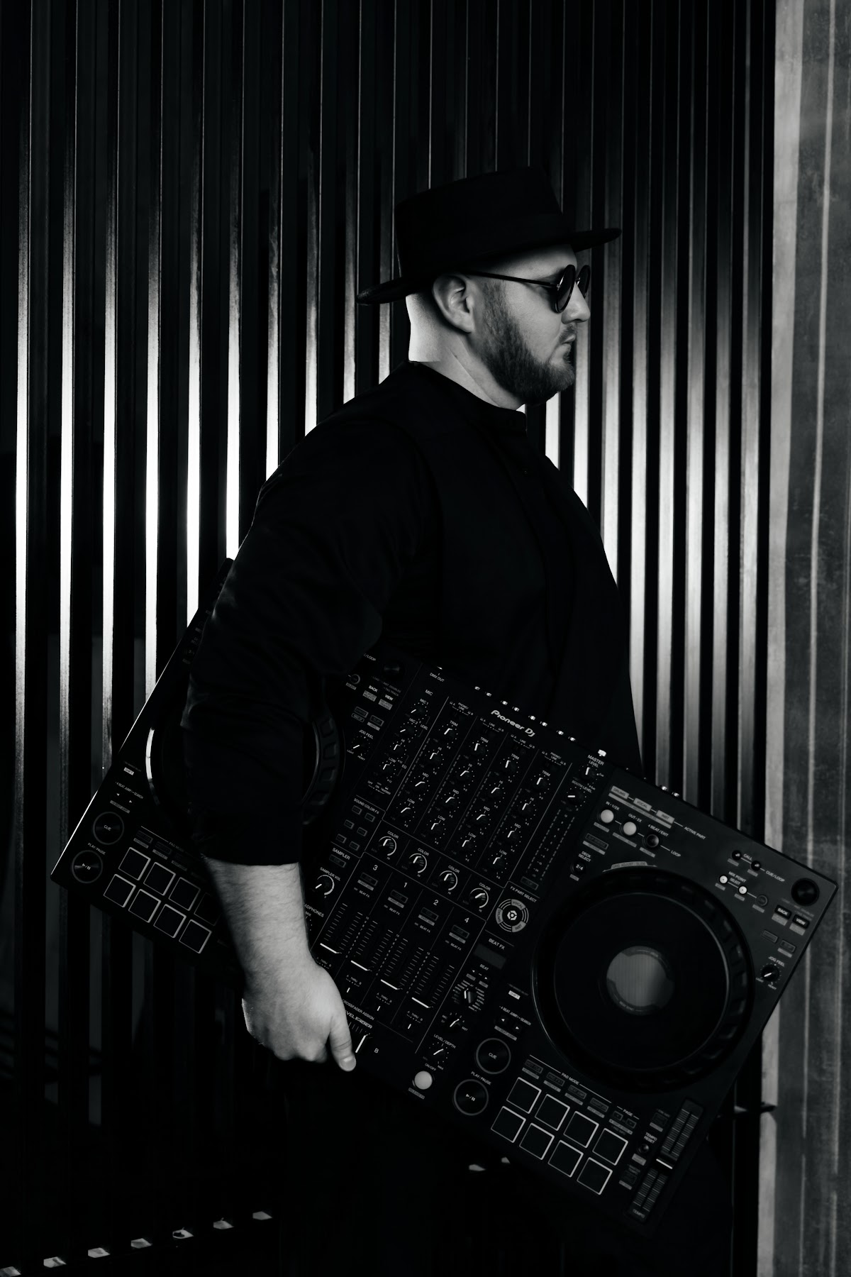 DJ MIRONYX