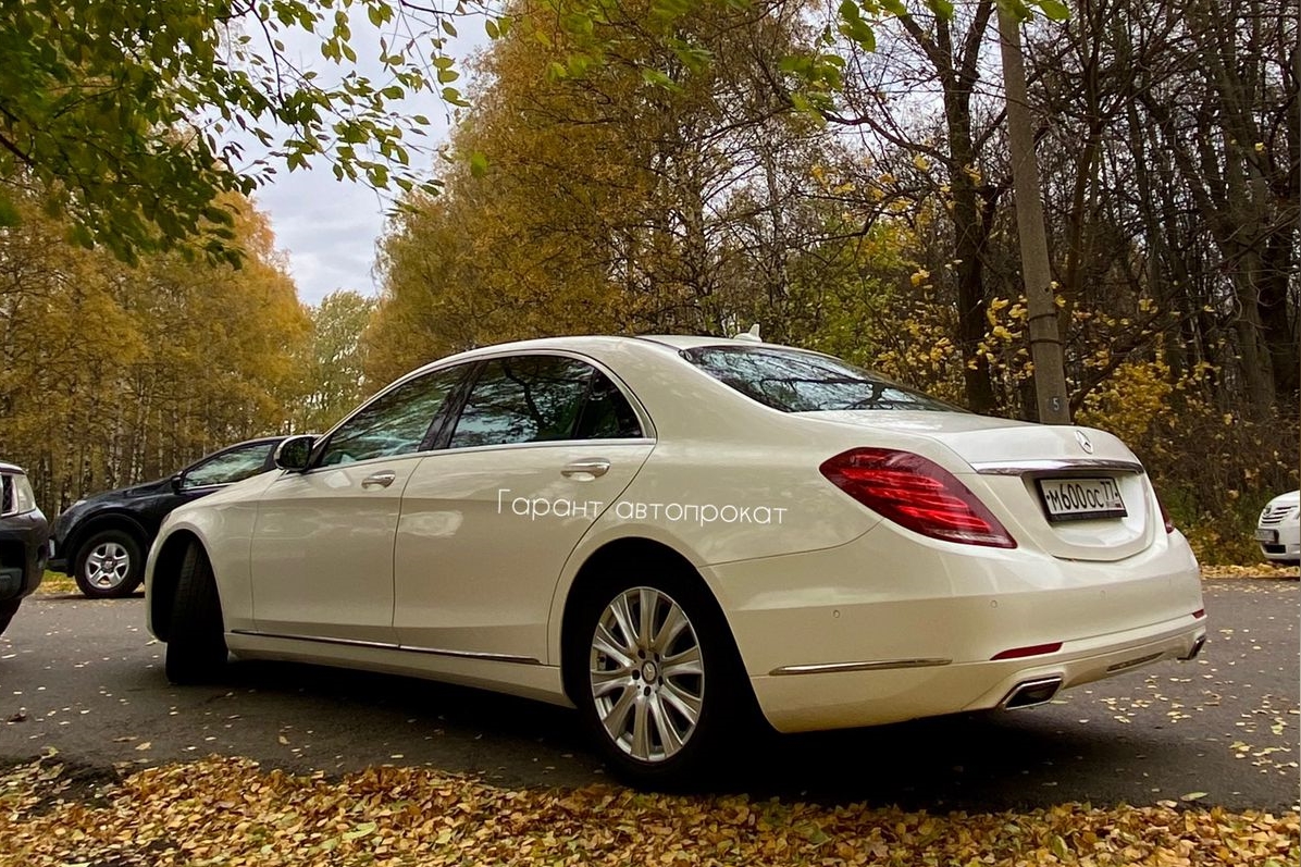 Mercedes Benz S-class 222