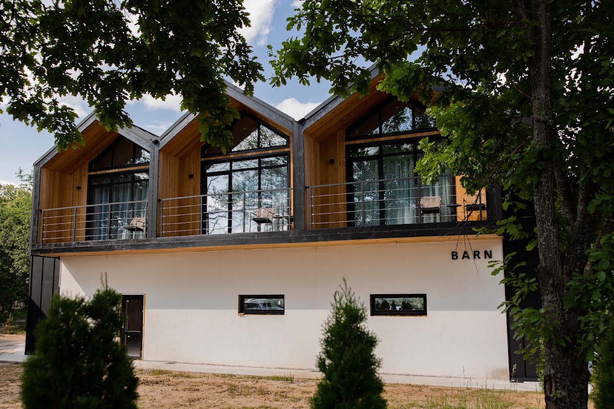 BARN HOUSE