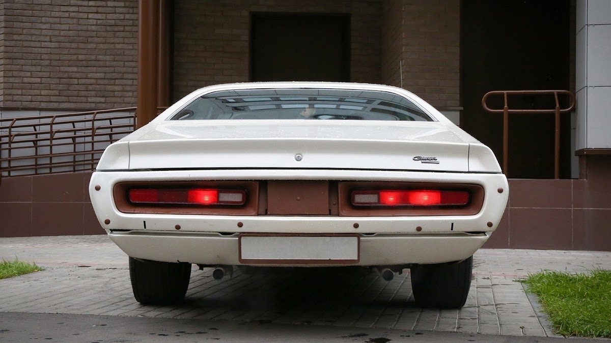 Dodge Charger — кадр 4 из 12