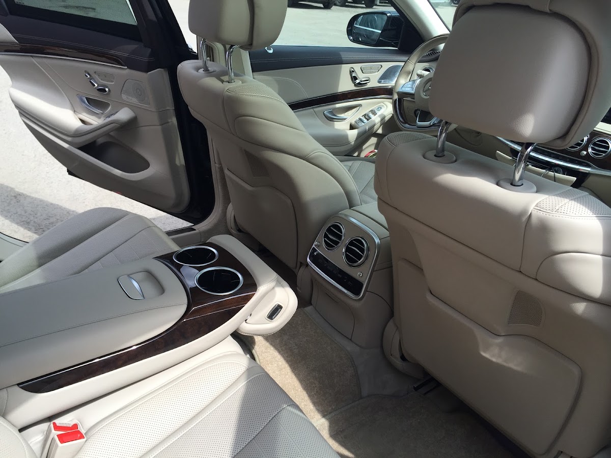 Mercedes S500 (w222 черный на светлом салоне
