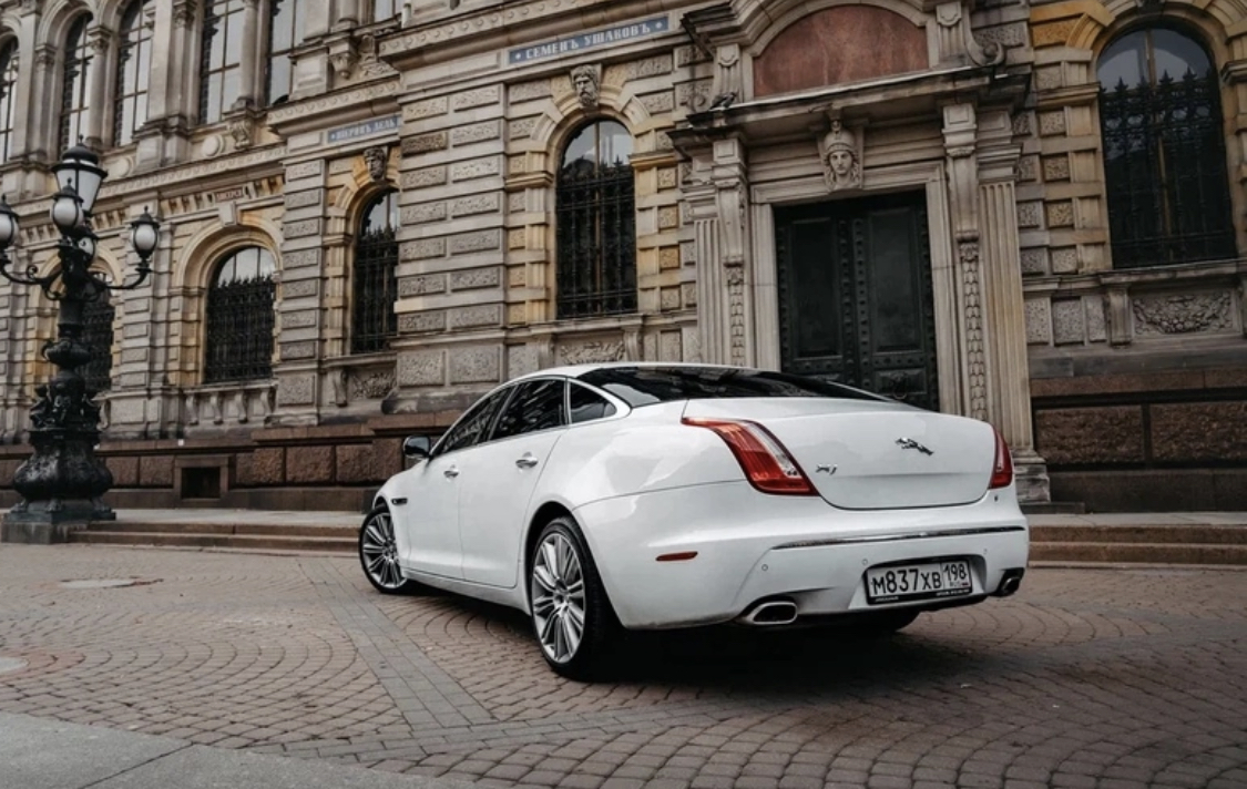 Jaguar XJ Long Luxury
