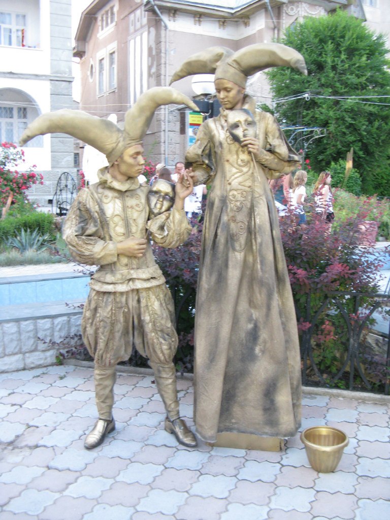 Живые статуи