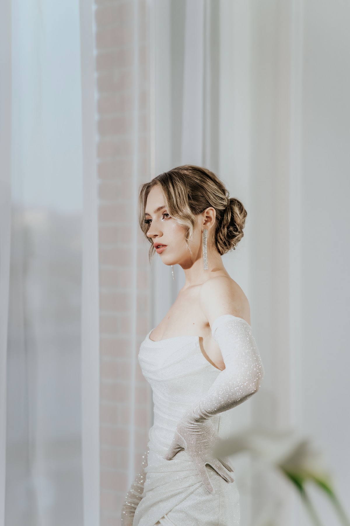 19.04.23