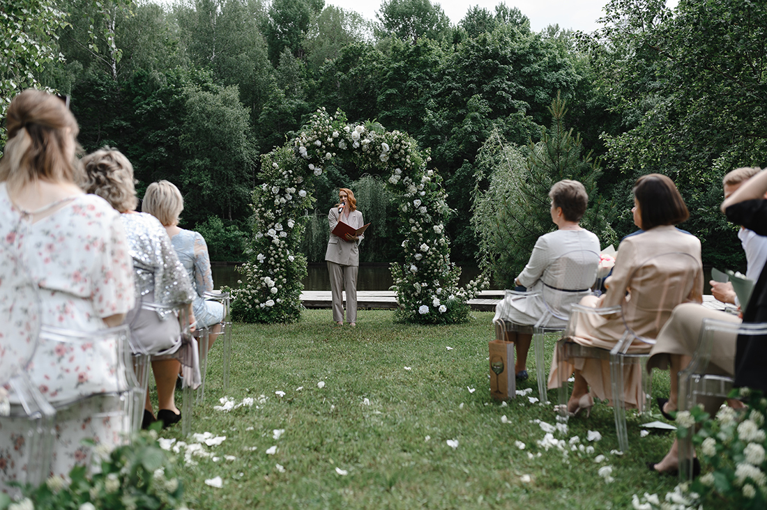 Green-white wedding,2022
