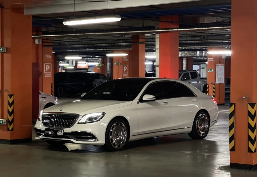 Mercedes S222 long Maybach stile