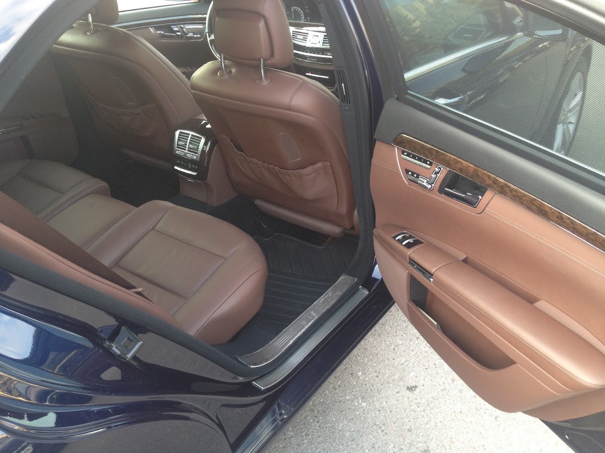 Mercedes-Benz S-class W221