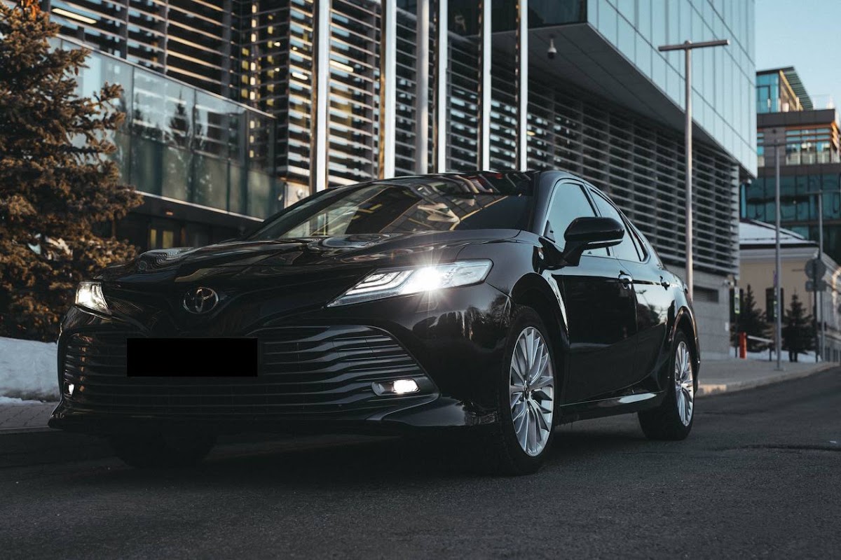 TOYOTA CAMRY
