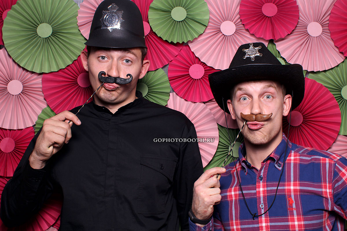 Знаменитости в фотобудке GoPhotoBooth
