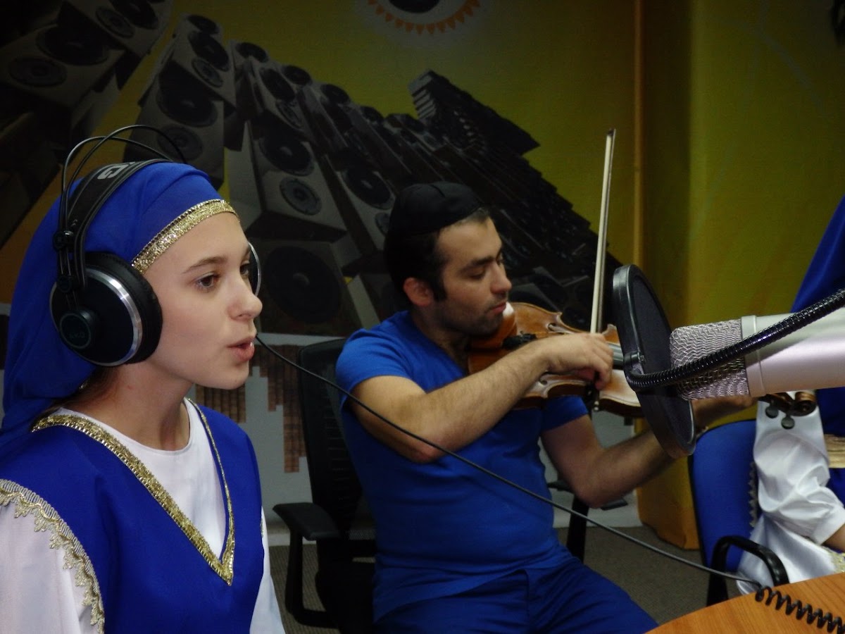 Праздник «ДЕНЬ ДРУЖБЫ» с еврейской делегацией на радио «Казак FM»