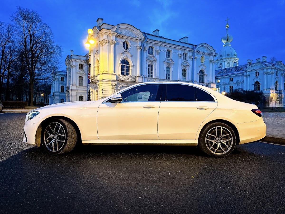 Mercedes-Benz W 213 NEW