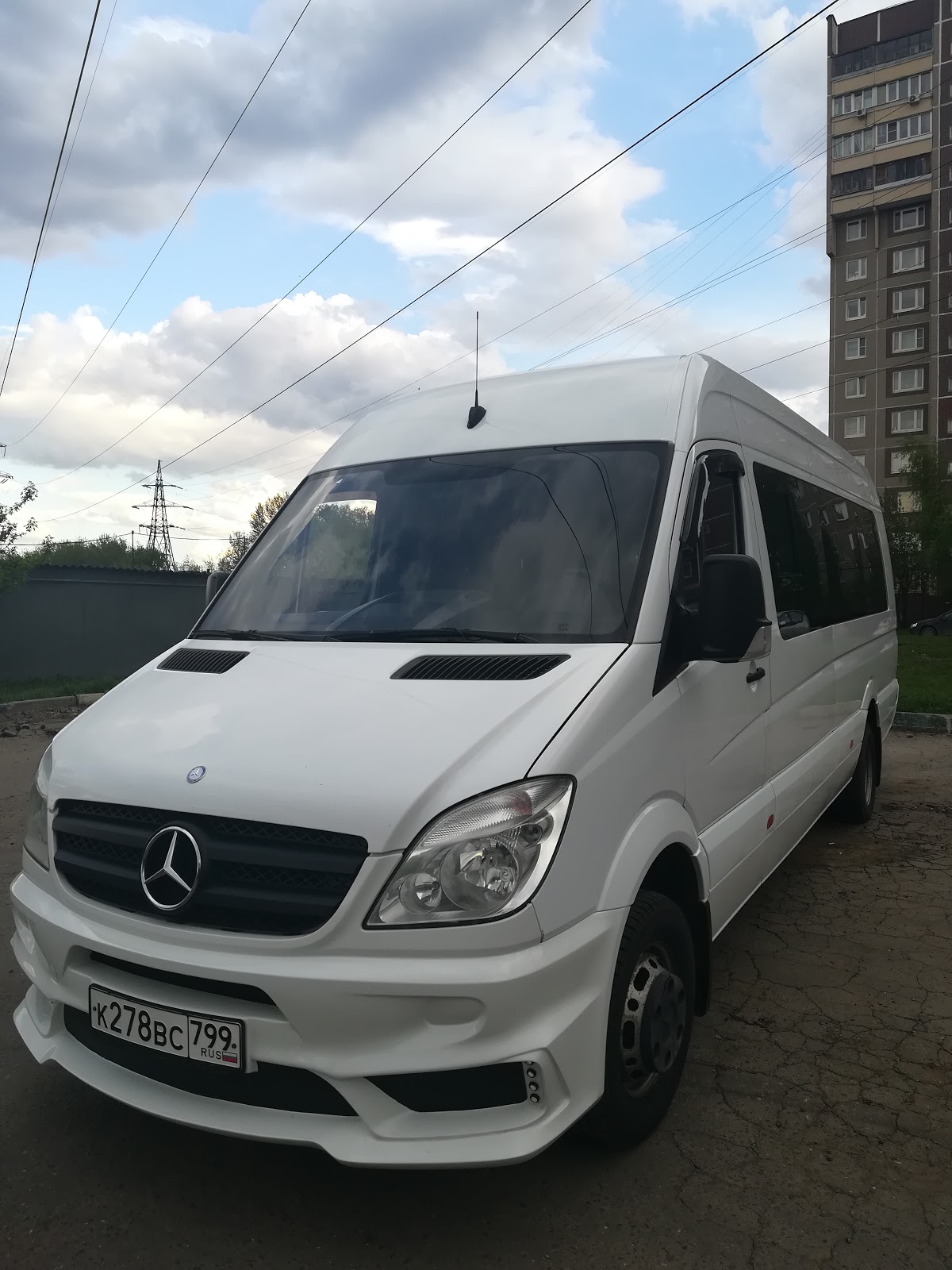 Мерседес Бенц