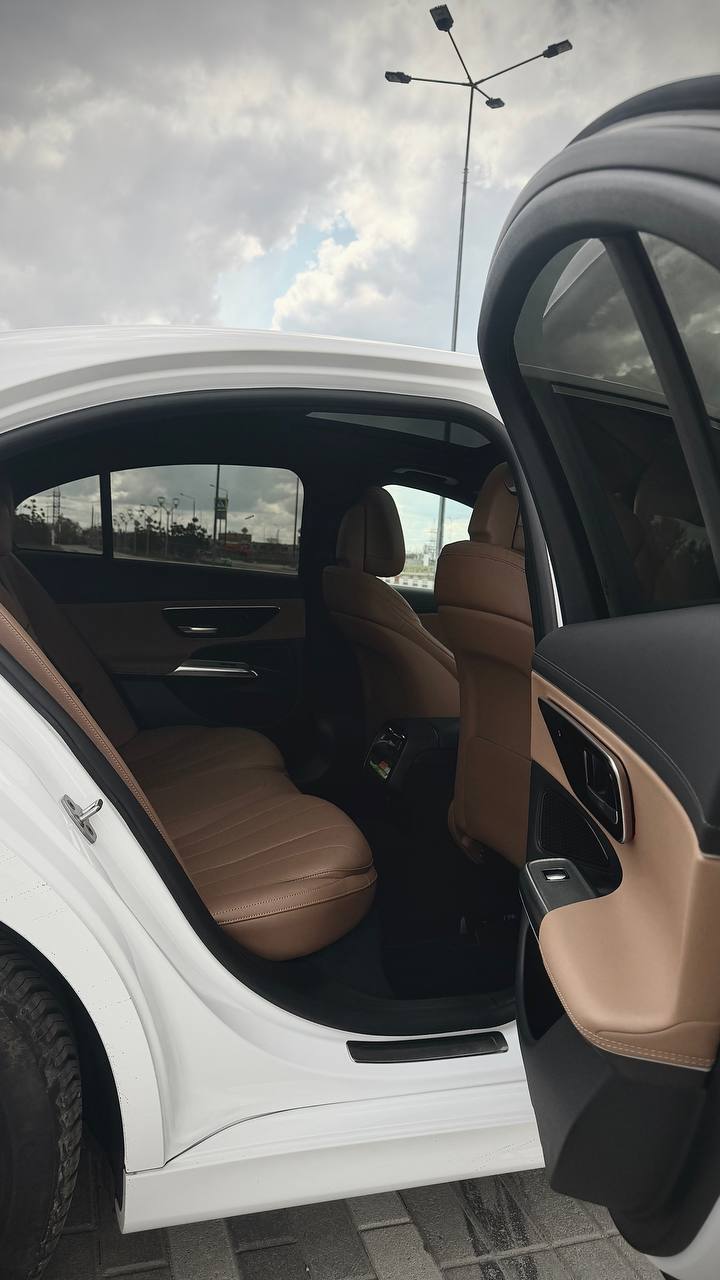 Mercedes-Benz E-class W214
