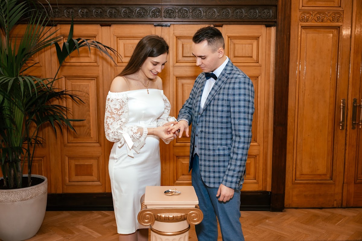 Свадебная фотосессия в Грибоедовском ЗАГСе