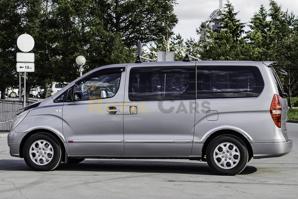 Hyundai Grand Starex Серебристый