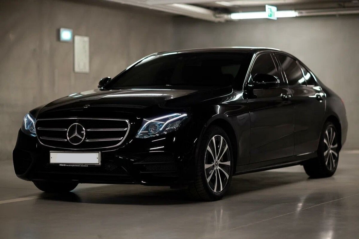 Merсedes E-class (w213) черный на темном салоне