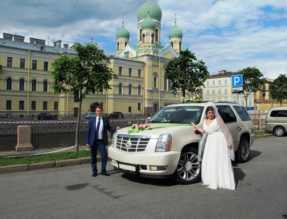Cadillac 7mest Escalade
