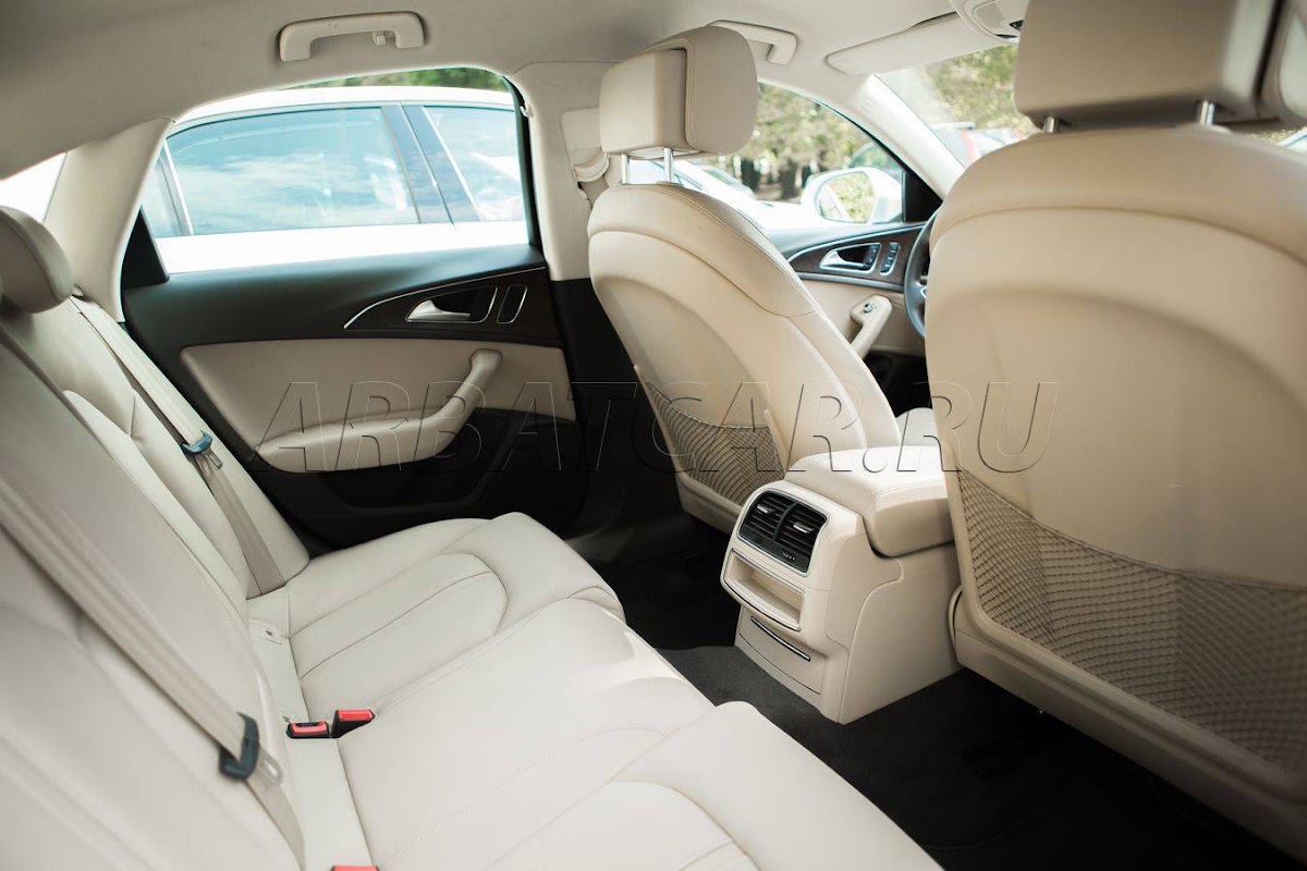 Audi A6 (С7) белый на светлом салоне