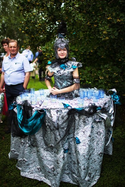 Живой стол, Леди фуршет