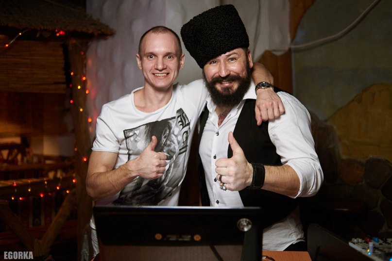 КОГДА НА ТВОЮ ВЕЧЕРИНКУ ЗАГЛЯНУЛИ ЗНАМЕНИТОСТИ)))!!!!